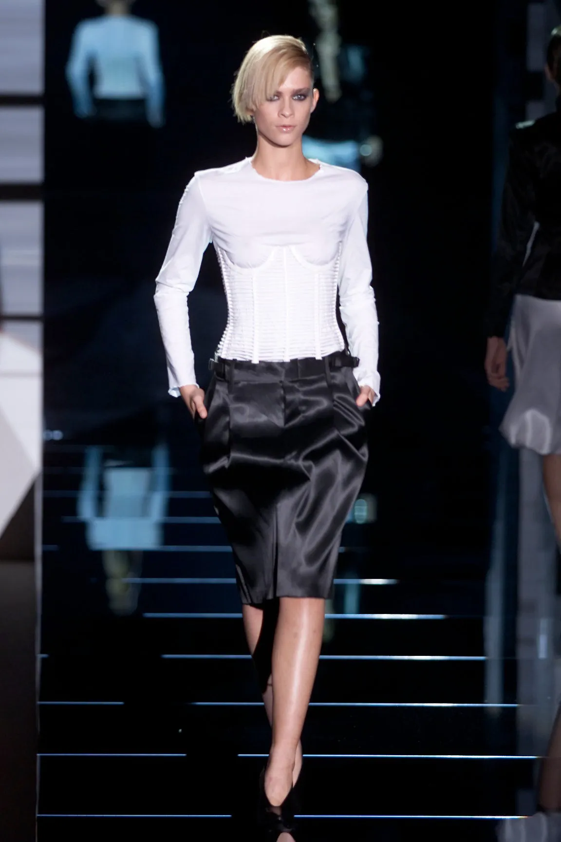 2001 Gucci by Tom Ford Black Satin Belted Pencil Skirt