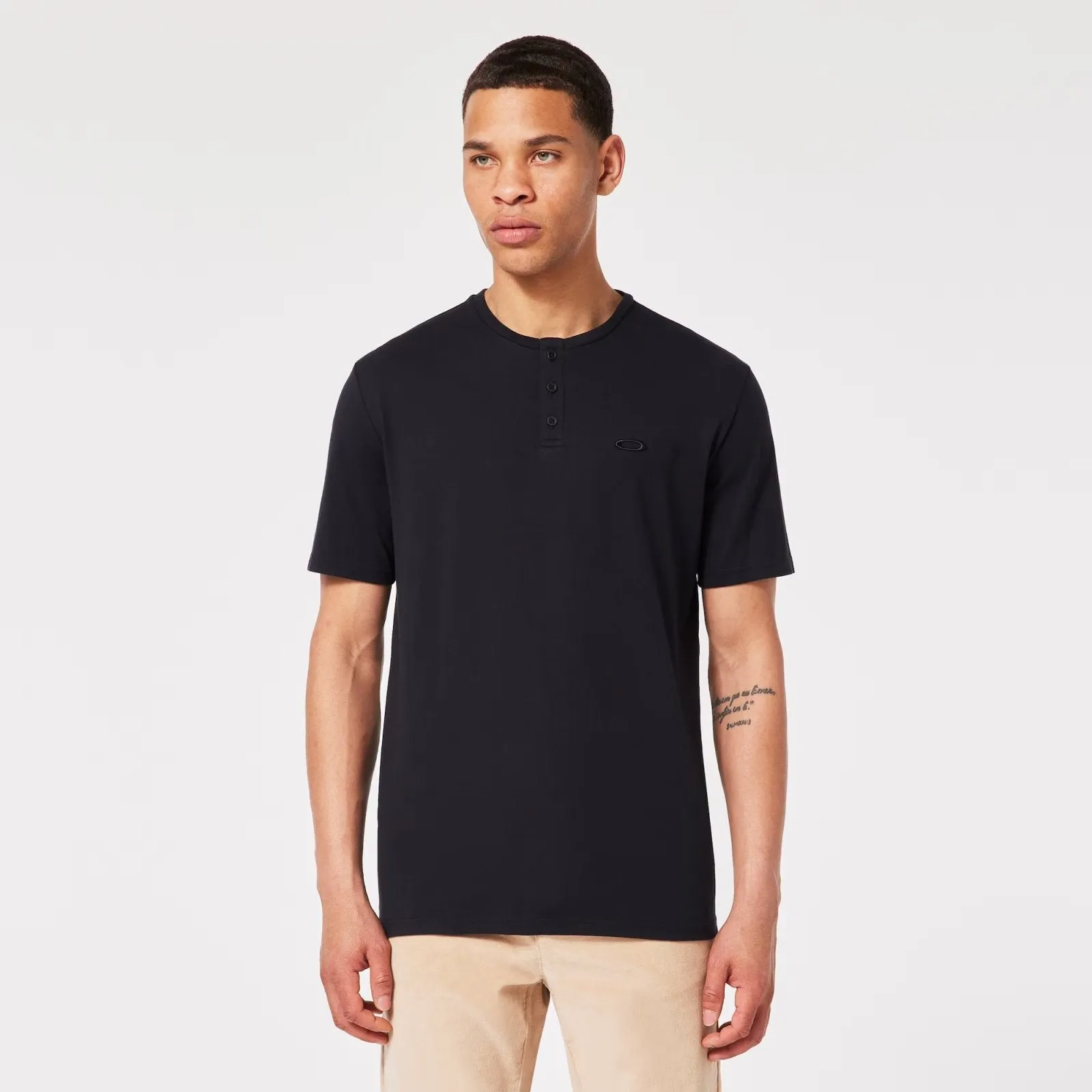 Oakley Mens Blackout Relax Henley 2.0 Tshirt